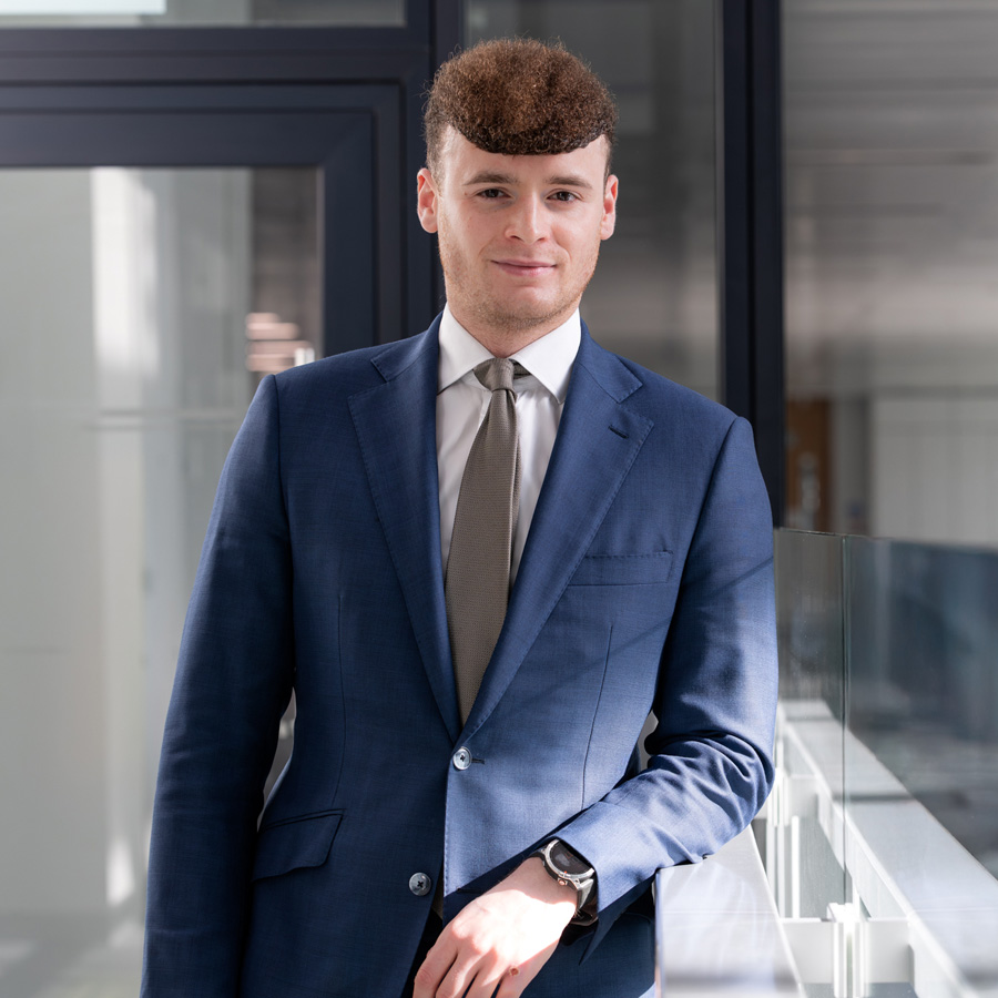 Commercial Litigation Solicitor